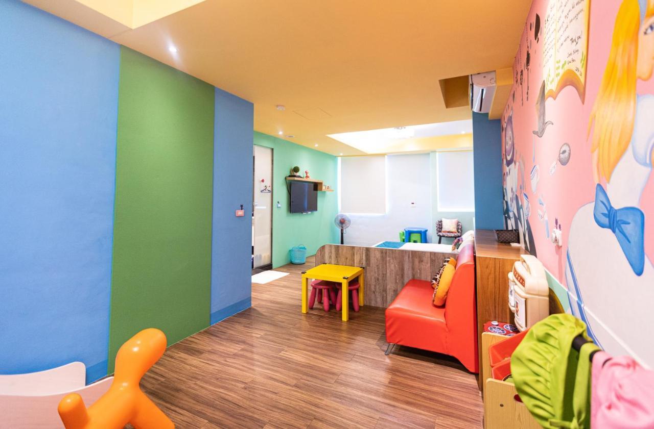 Fun Kids B&B Хуалянь Экстерьер фото